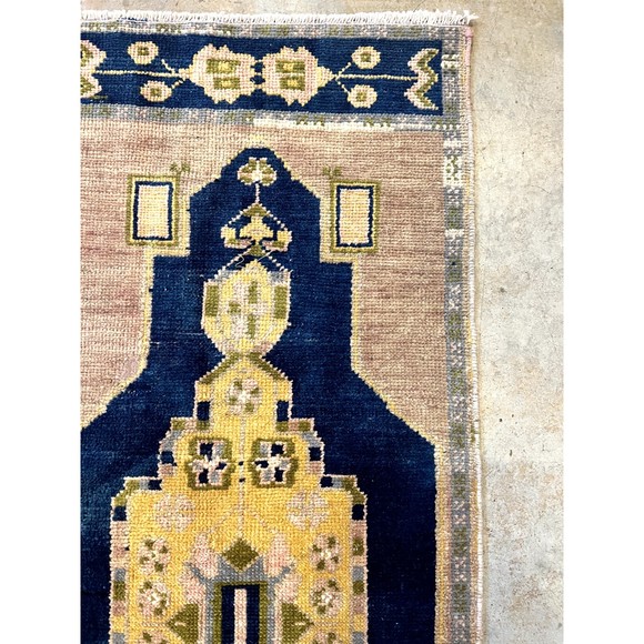 Vintage Turkish Anatolian 100% Wool Handwoven 1'10 x 3'4 feet Carpet Prayer Rug - Picture 2 of 3